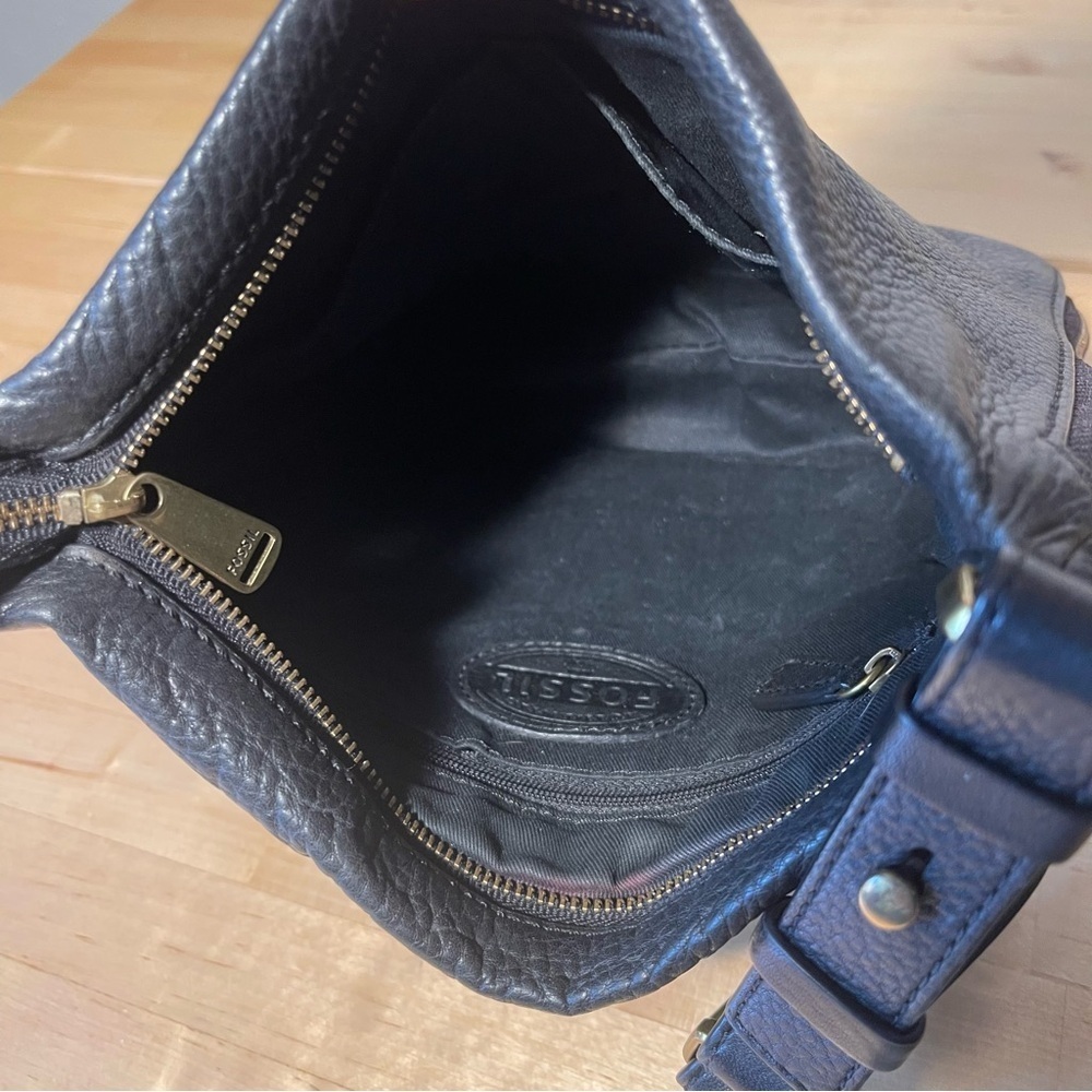 Fossil Crossbody Black Leather Bag - Picture 9 of 14